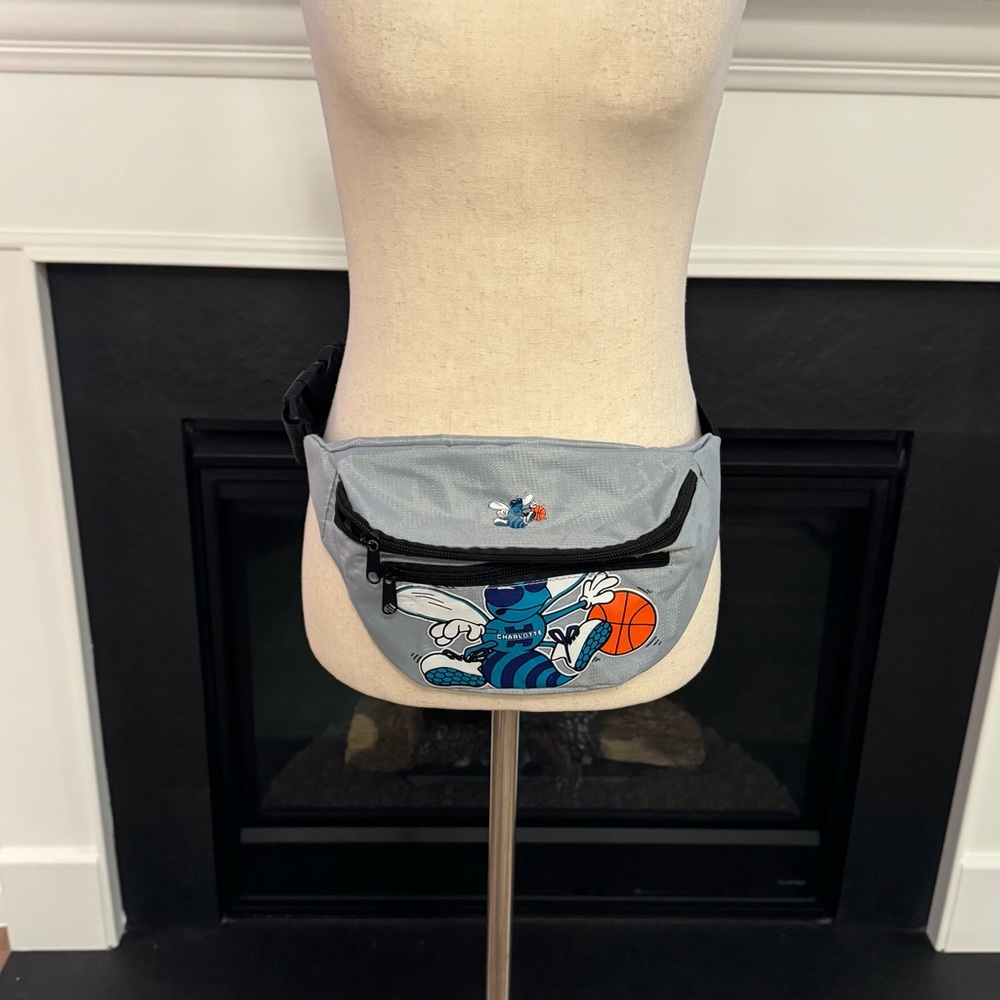 🏀 Charlotte Hornets Buzz City Fanny Pack by FOCO 🐝